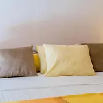 Sara *