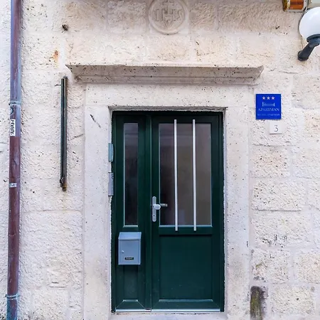 Sara Apartment